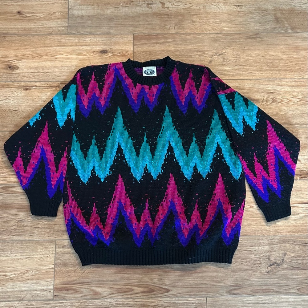 Colorful zigzag, vintage, retro Sweater